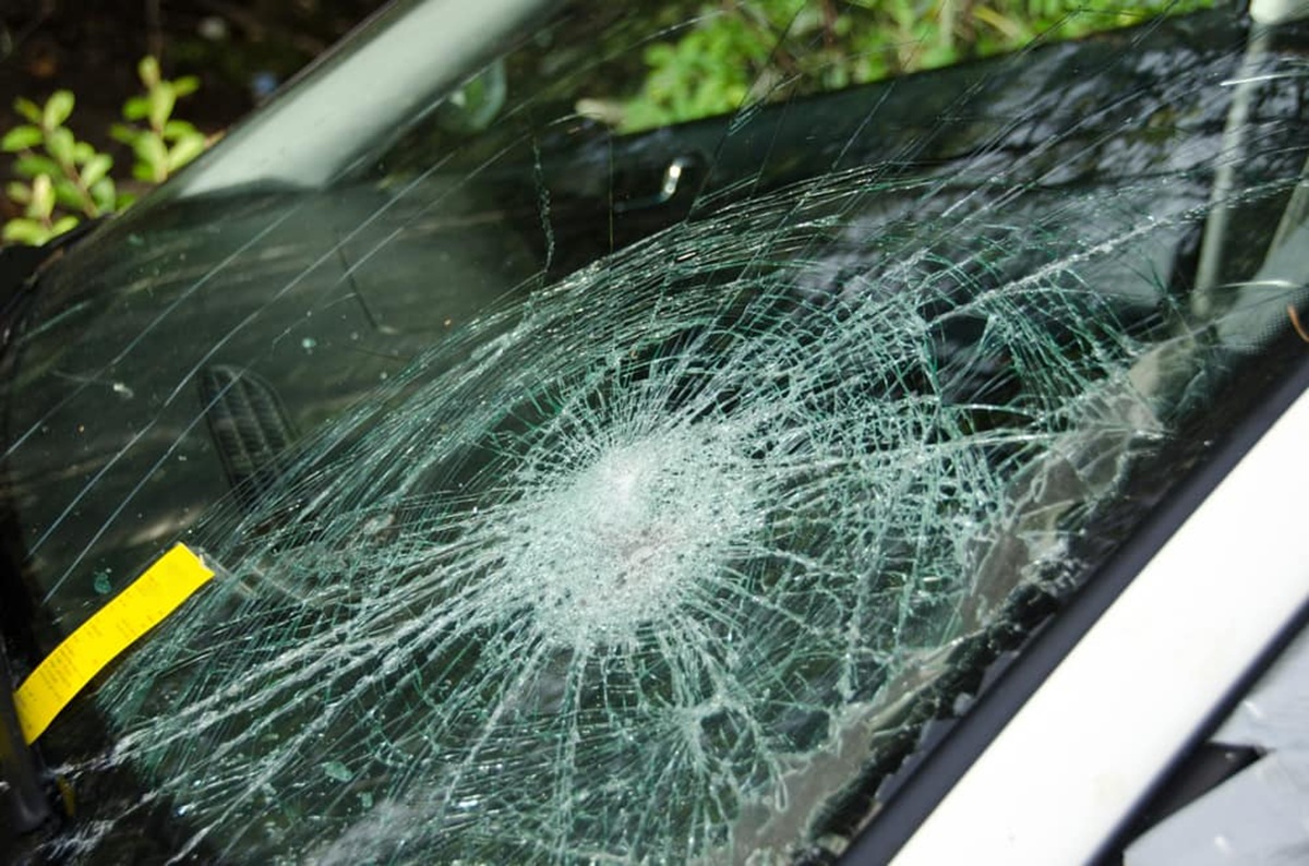 Repair or Replace Your Vehicle-Cracked Windshield
