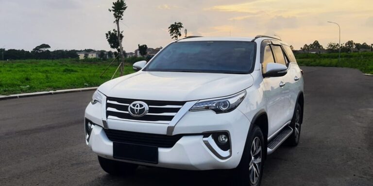 Toyota Windshield Repair & Replacement